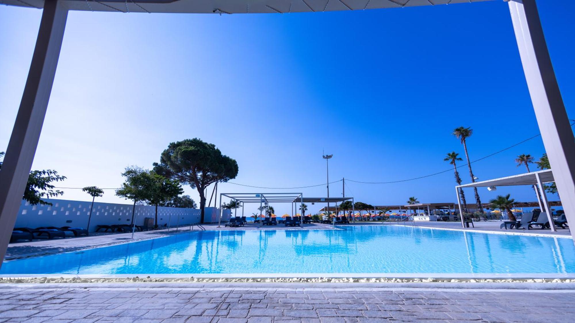 Buka Sandy Beach Messíni エクステリア 写真