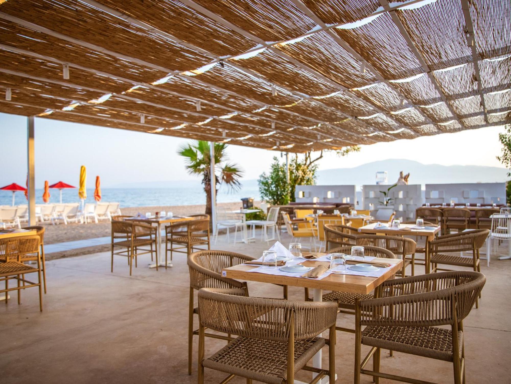 Buka Sandy Beach Messíni エクステリア 写真